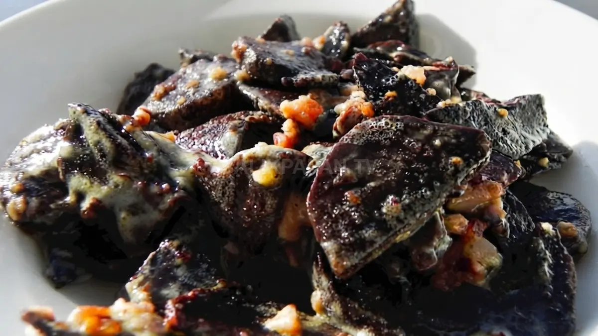 Bangamat atau paing menjadi bagian warisan kuliner Dayak yang tetap dikenal hingga sekarang (BTV/Ai)