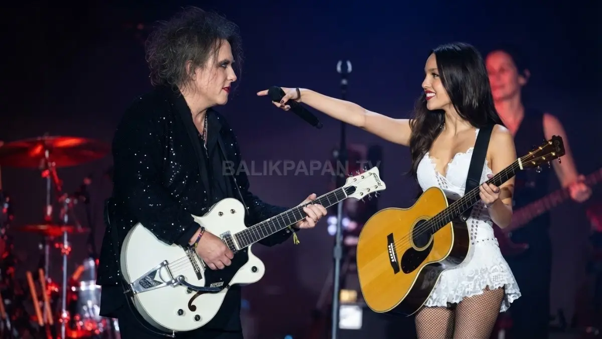 Lagu The Cure menggambarkan penerimaan diri, penyembuhan batin, dan hubungan sehat yang saling mendukung tumbuh (BTV/AI)
