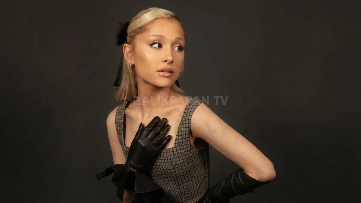 Penyanyi pop ternama Ariana Grande tampil memukau dan memikat perhatian dalam balutan gaya mewahnya. (BTV/Ai)