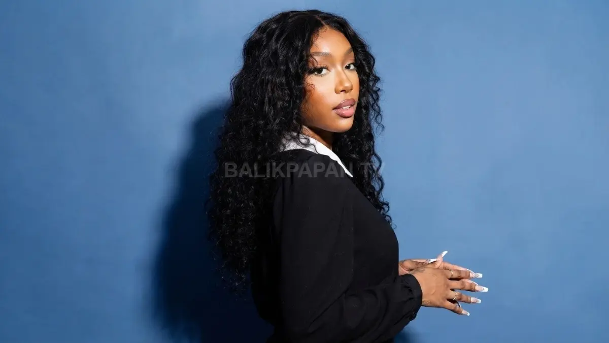 Lagu Nobody Gets Me SZA menggambarkan kehilangan cinta, kenangan masa lalu, dan proses menerima diri kembali (BTV/AI)
