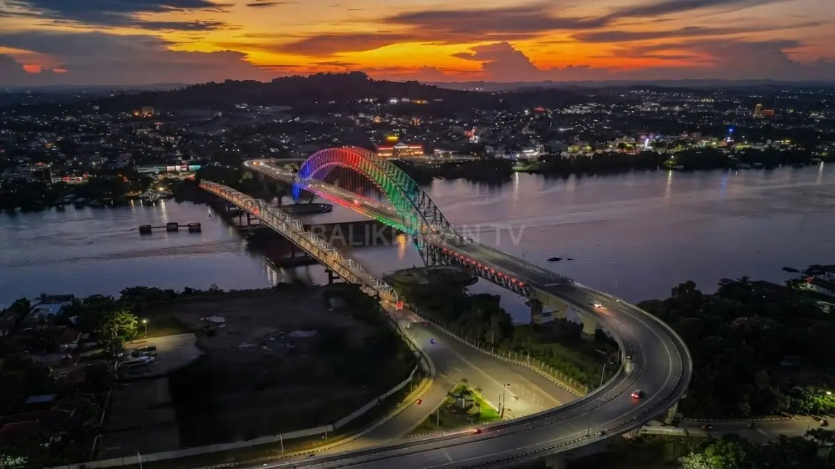 Samarinda memadukan budaya Kalimantan, Sungai Mahakam, wisata alam, kuliner, dan kota modern yang memikat pengunjung. [BTV:AI]