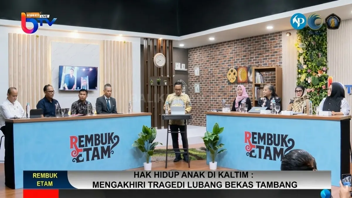 Suasana diskusi Rembuk Etam di Gedung Biru Kaltim Pos Group membahas reklamasi tambang.