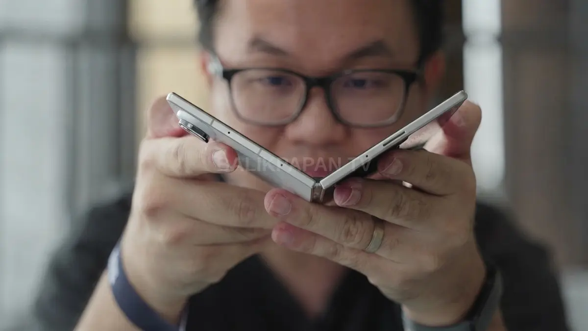 Galaxy Z Fold8 menghadirkan layar luas untuk multitasking nyaman berkat engsel inovatif setiap hari maksimal. [BTV:AI]