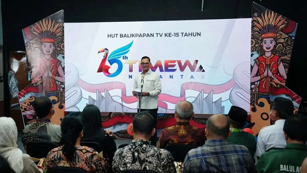 Troy Harold Yohanes Pantouw saat menghadiri peresmian logo baru Balikpapan Televisi pada HUT ke-15 tahun 2026.