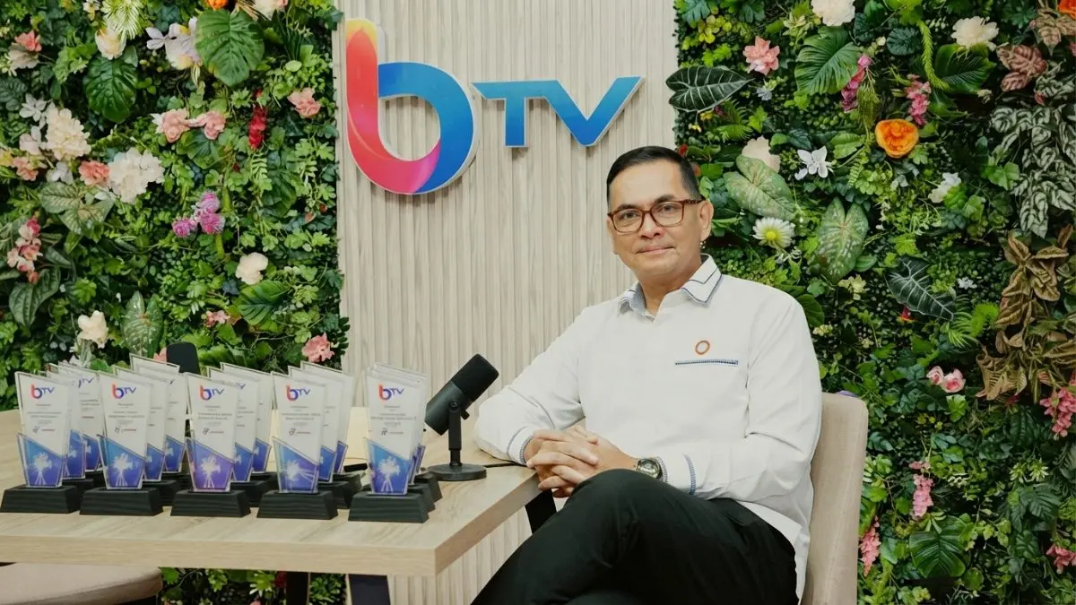 Troy Harold Yohanes Pantouw saat menghadiri peresmian logo baru Balikpapan Televisi pada HUT ke-15 tahun 2026.