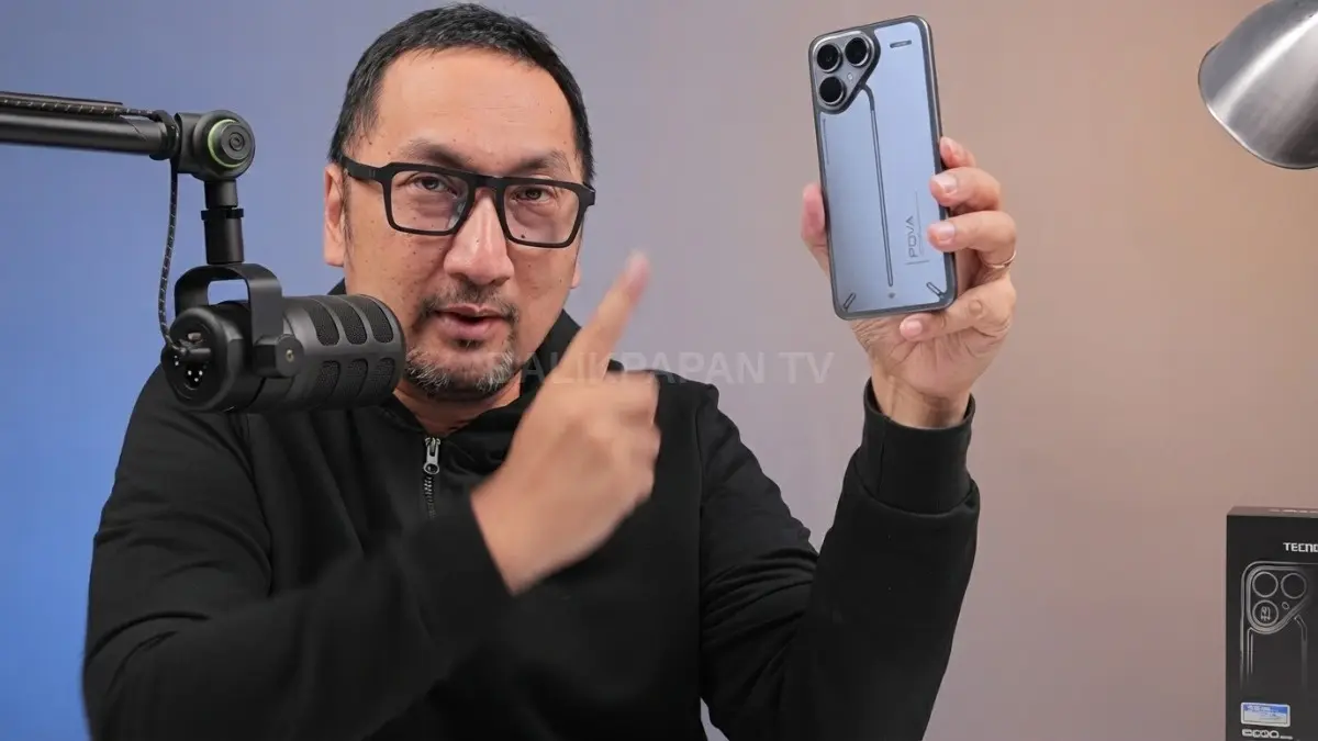 TECNO POVA 8 5G tampil futuristik dengan baterai 8.000 mAh dan performa gaming andal di 2026. [BTV:AI]