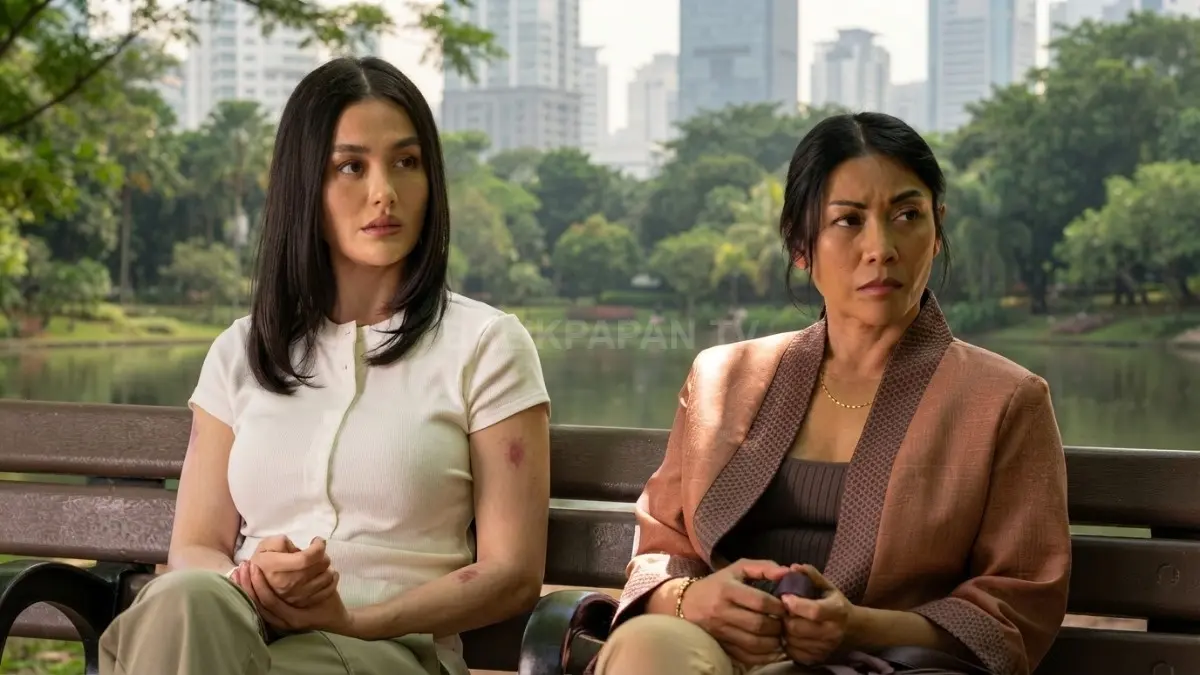 Agnez Mo dan Anggun dalam kolase dengan latar logo Reacher dan suasana San Diego Comic-Con. (BTV/AI)