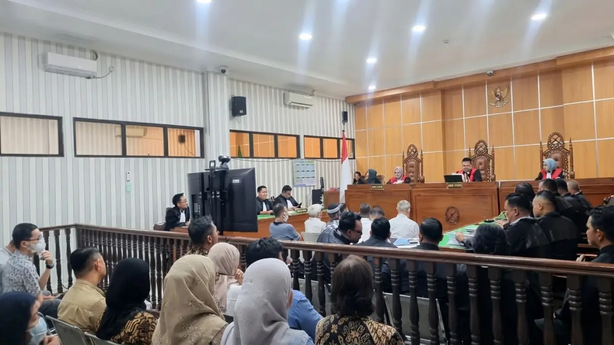 Suasana persidangan perdana dugaan korupsi tambang JMB Group di Pengadilan Tipikor Samarinda.