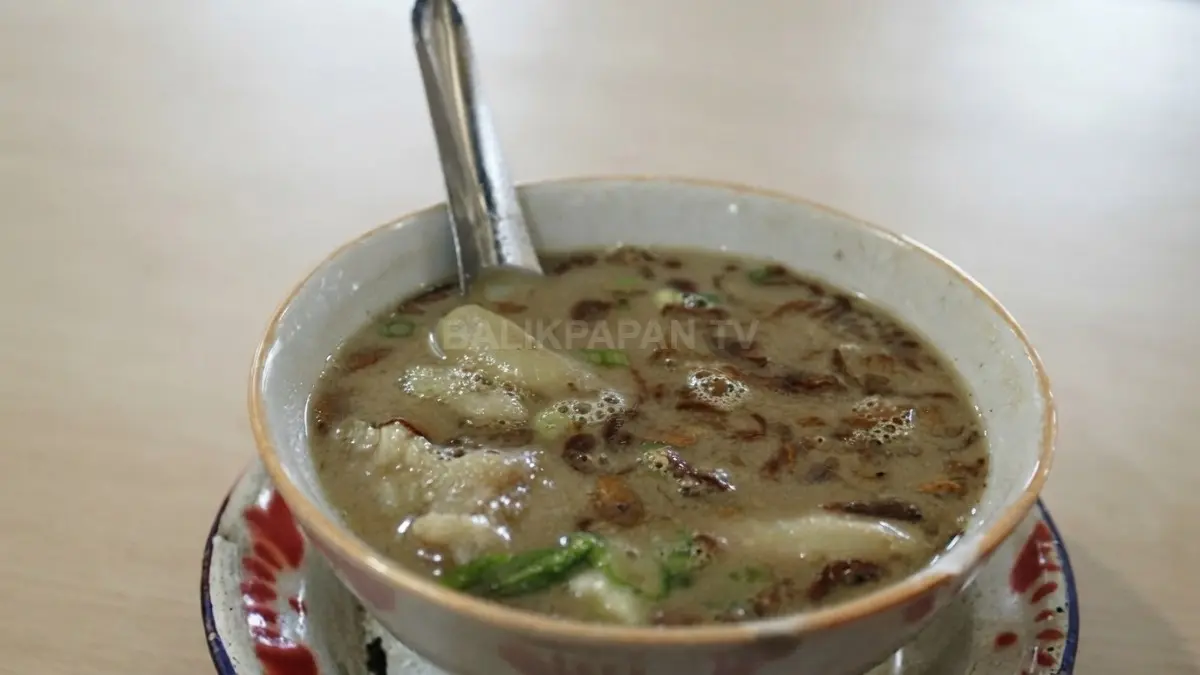 Coto Makassar Hj. Judding menghadirkan cita rasa autentik Makassar dengan kuah rempah khas di Balikpapan. (BTV/Ai)