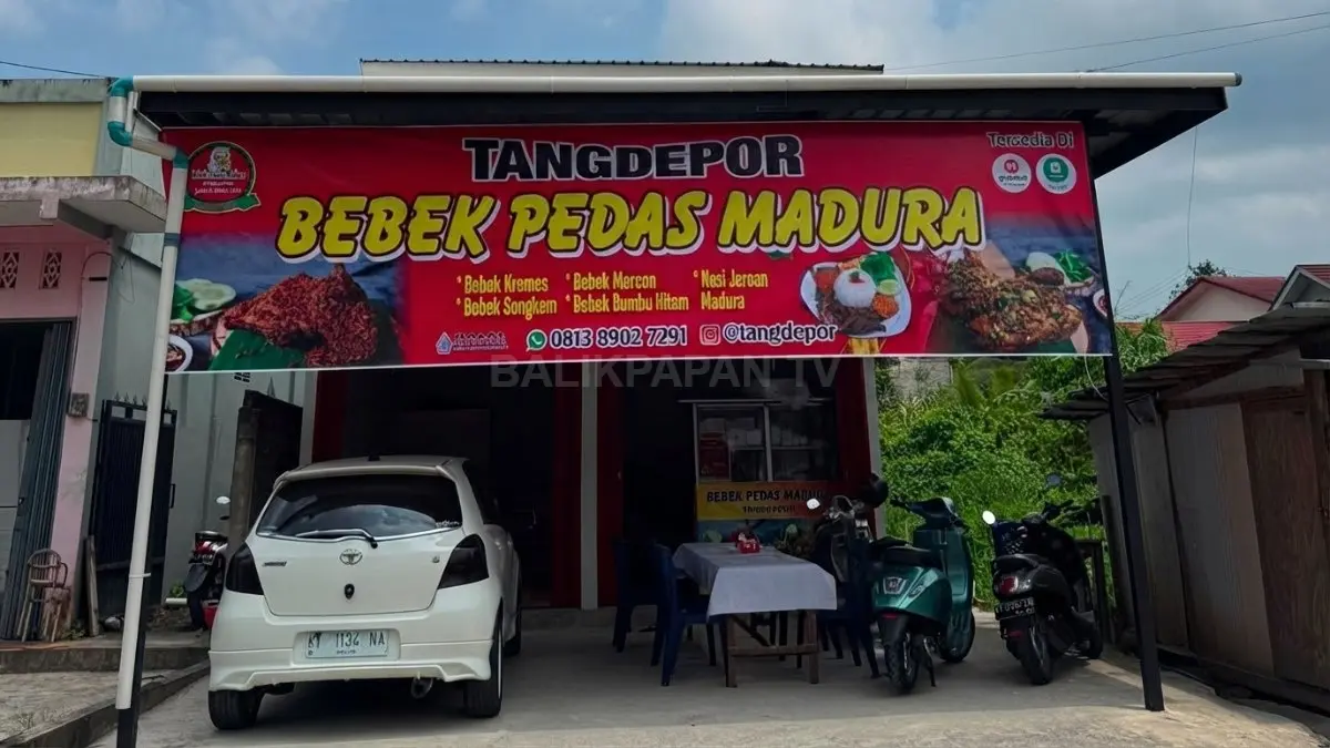 Warung Bebek Pedas Madura TangDepor merintis usaha kuliner bebek khas Madura sejak pandemi melalui penjualan daring. (BTV/AI)