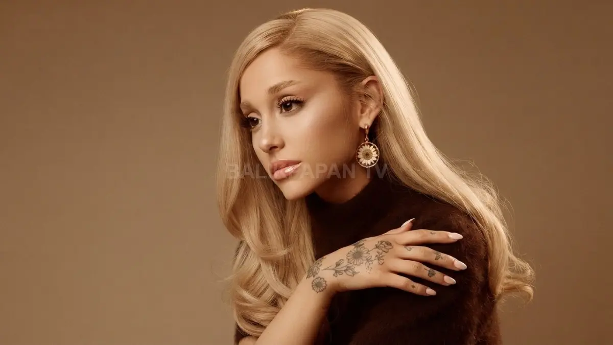 Ariana Grande dengan konsep visual era album Eternal Sunshine bernuansa elegan dan emosional. (BTV/Ai)