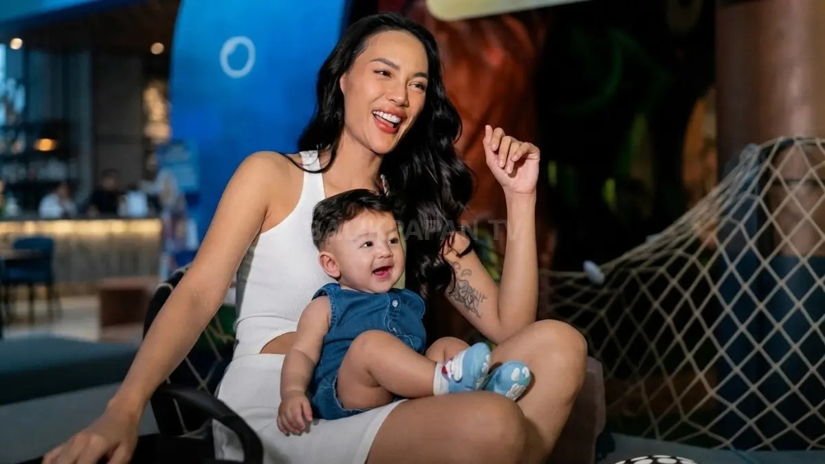 Jadi Ibu Tunggal, Erika Carlina Temukan Semangat Baru Bersama Andrew. (BTV/AI)