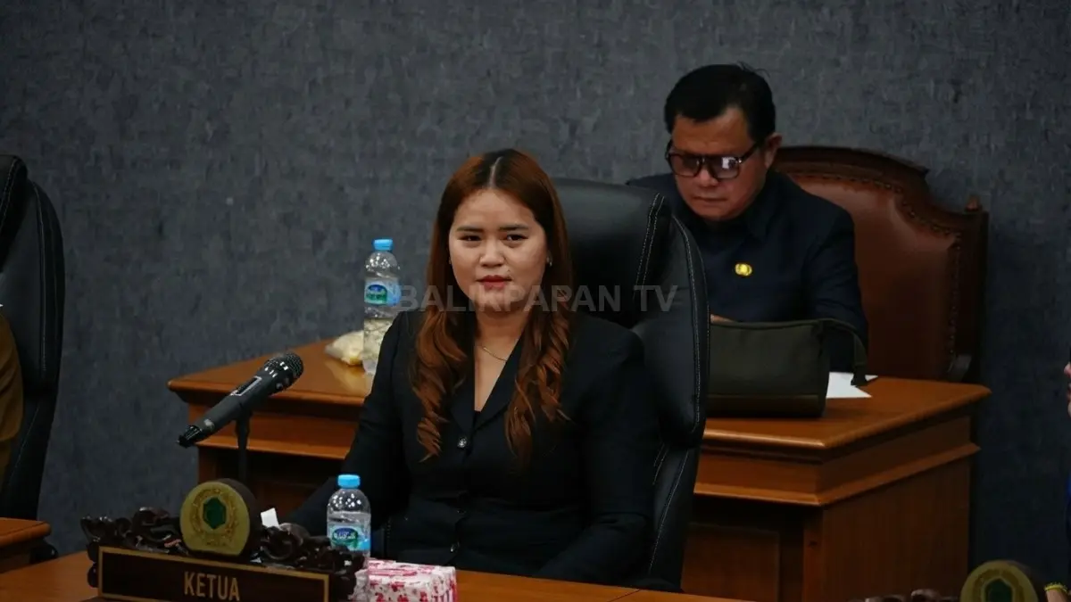 Ketua DPRD Mahulu memimpin rapat paripurna membahas percepatan serapan APBD 2026 dan kualitas pembangunan daerah. (DOK. JODY KRISTIANTO/KP)