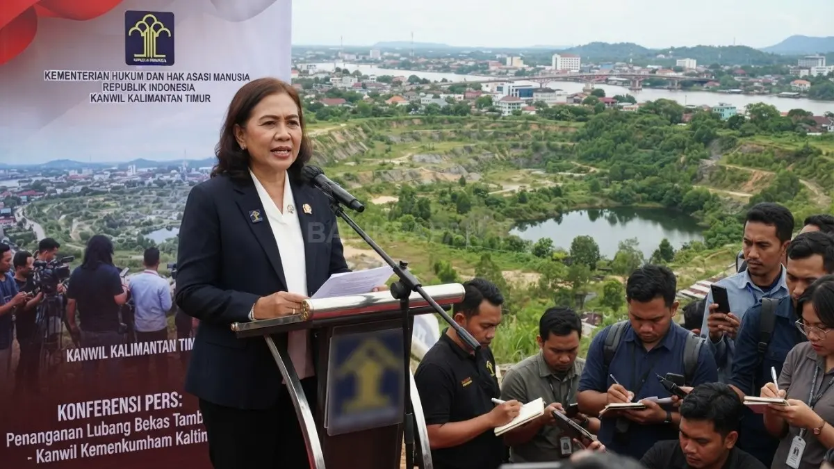 Kepala Kanwil Kementerian HAM Kalimantan Timur Umi Laili menyampaikan keterangan terkait penanganan lubang bekas tambang di Samarinda. (BTV/AI)