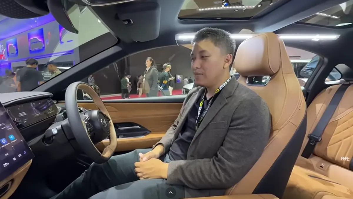 Mazda 6e menawarkan dimensi besar, frunk luas, dan jarak tempuh hingga 560 kilometer sekali pengisian. [BTV:AI]