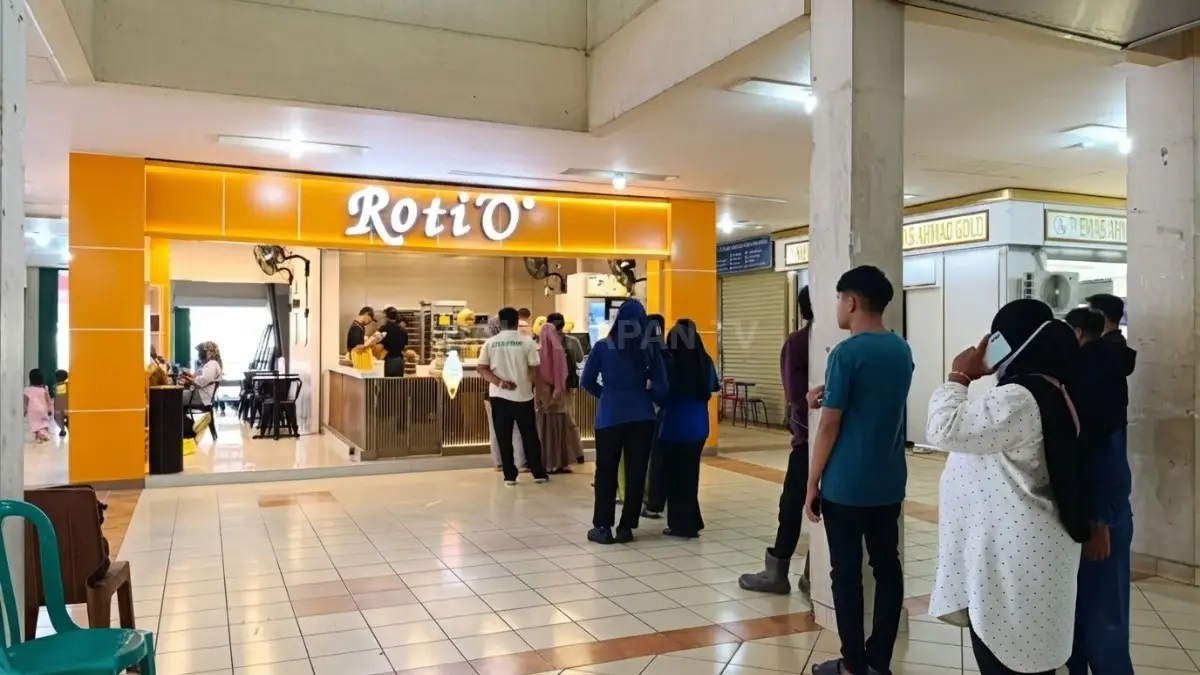 Gerai Roti O resmi beroperasi di Kandilo Plaza Tanah Grogot menghadirkan promo pembukaan bagi pengunjung. (DOK. M NAJIB/KP)