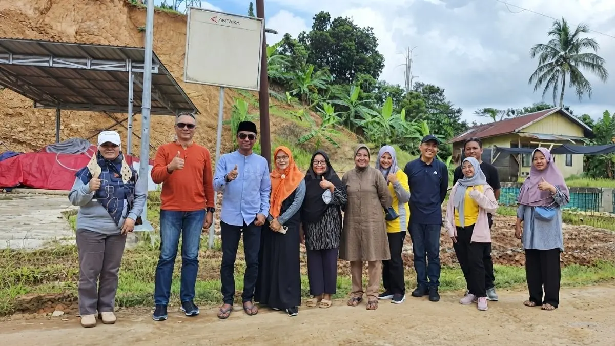 Kegiatan Rumah Pangan B2SA DPTPH Kalimantan Timur yang melibatkan kelompok masyarakat dan kader PKK untuk mendukung pemenuhan gizi serta kemandirian pangan desa.