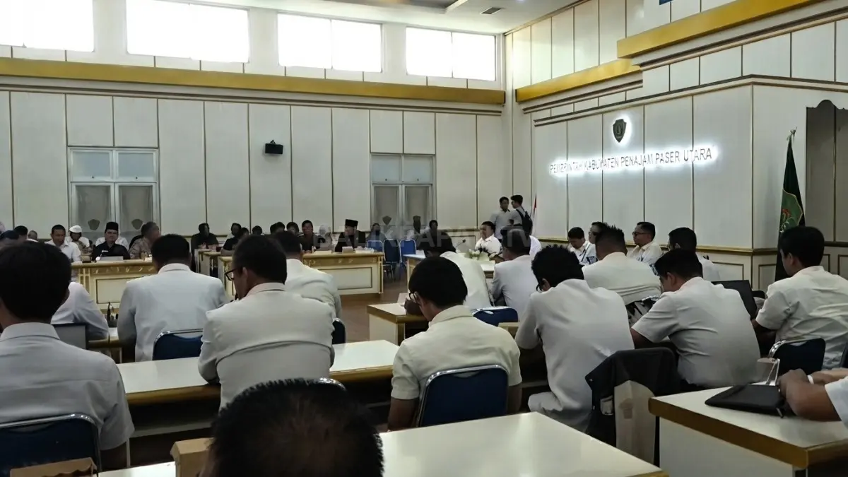 Pemkab PPU menggandeng perusahaan melalui beasiswa CSR untuk memperluas akses pendidikan mahasiswa daerah. (Sumber: YouTube Balikpapan TV)