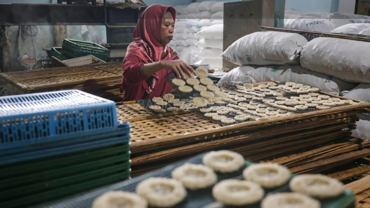 OJK catat pembiayaan UMKM Rp1.948,72 triliun hingga Juni 2026, tumbuh 2,16 persen secara tahunan. [BTV:AI]