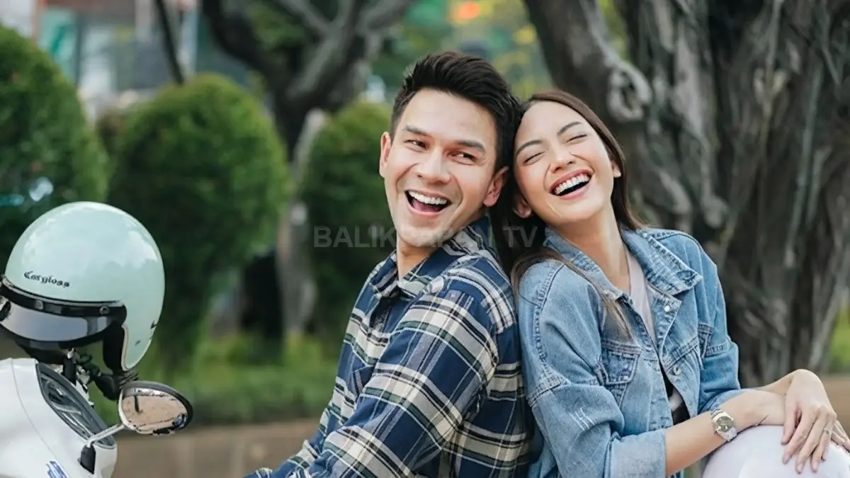 Jonathan Frizzy dan Ririn Dwi Ariyanti kembali menjadi sorotan setelah mengungkap rencana pernikahan pada 2027 mendatang. (BTV/AI)