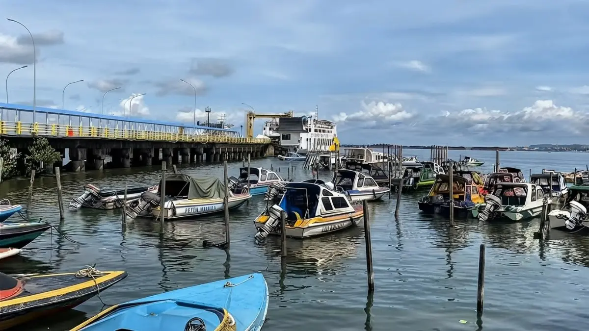 Kerusakan Dermaga Speedboat Penajam ditindaklanjuti Dishub PPU melalui surat dan pemeriksaan Pemprov Kaltim. (Sumber: YouTube Balikpapan TV)