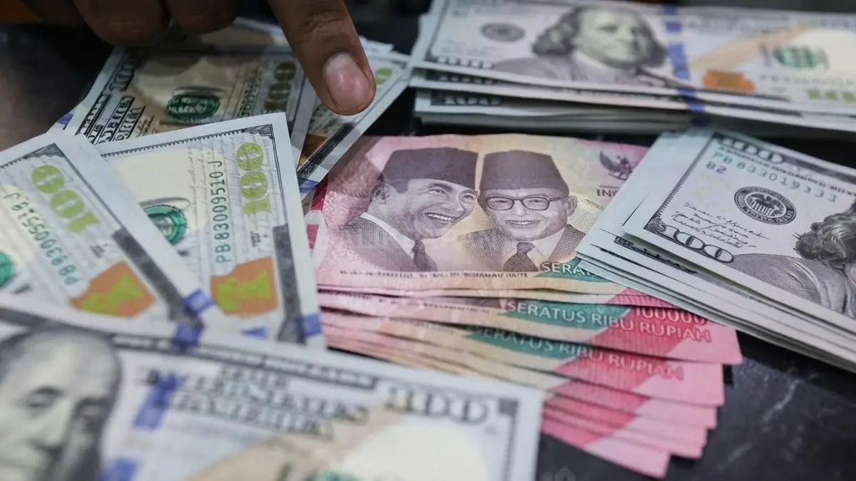 Rasio utang pemerintah Indonesia mencapai 41,26% PDB, meningkat dengan outstanding Rp10.293,69 triliun pada 2026 [BTV:AI]