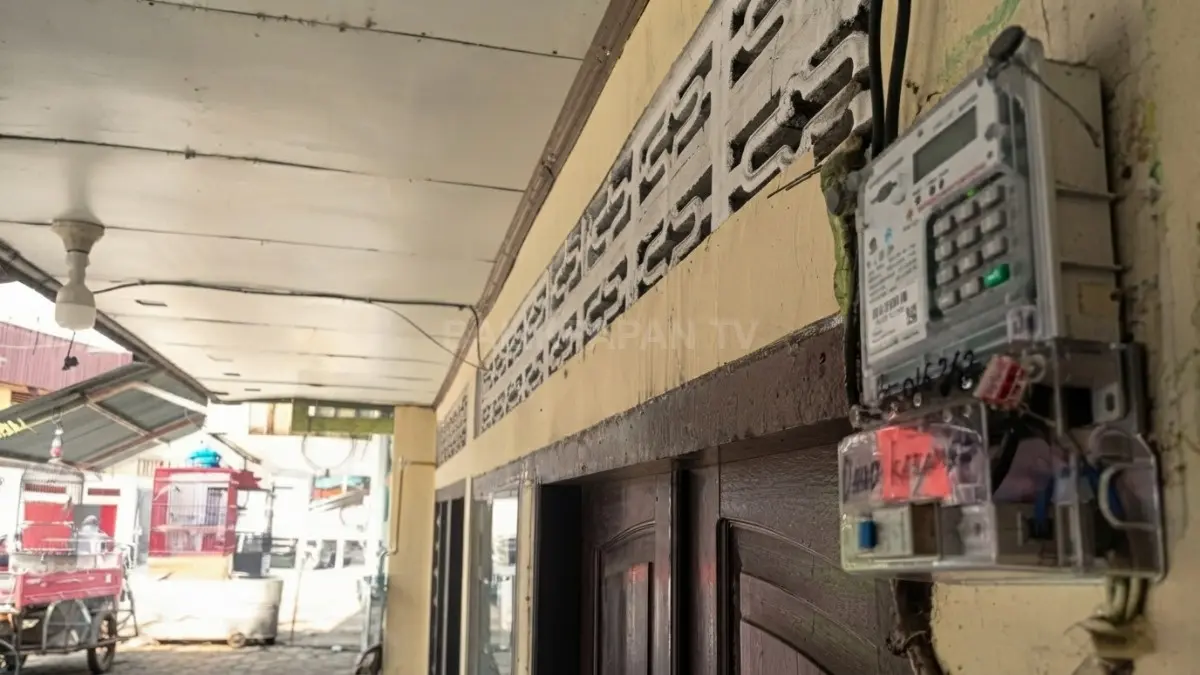 PLN Bontang jadwalkan pemadaman sementara di sejumlah wilayah, warga diminta menyesuaikan aktivitas selama jaringan dipelihara. (BTV/AI) (ADIEL KUNDHARA/KP)
