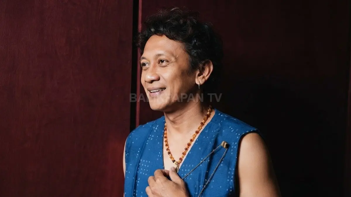 Erick Estrada dan Luna Maya pernah bekerja bersama dalam sebuah acara sebelum karier sang aktor berkembang. (BTV/AI)