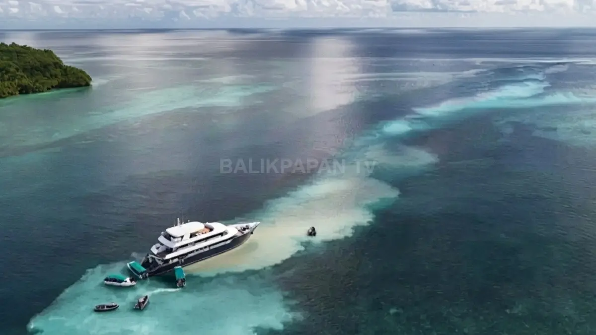 Pemkab Berau dorong aturan lebih ketat untuk mengawasi kapal luar daerah dan melindungi terumbu karang dari kerusakan. (BTV/AI) (BERAU POST)