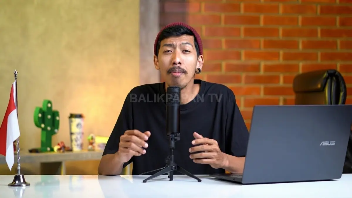 ASUS Gaming V16 RTX 3050 tawarkan performa gaming dan baterai hingga 12 jam 42 menit, tetapi RAM 8 GB masih jadi catatan. (BTV/AI)