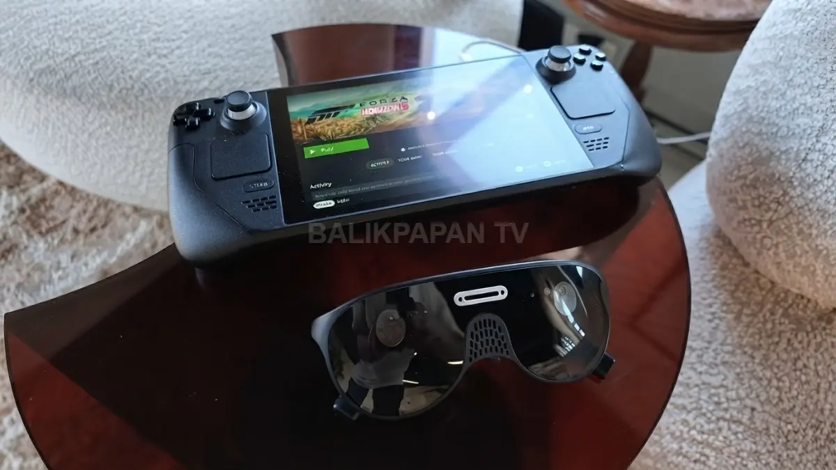 URXR1 tawarkan layar 5K, field of view 90 derajat, hingga tujuh layar virtual untuk pengalaman AR yang lebih imersif. (BTV/AI)