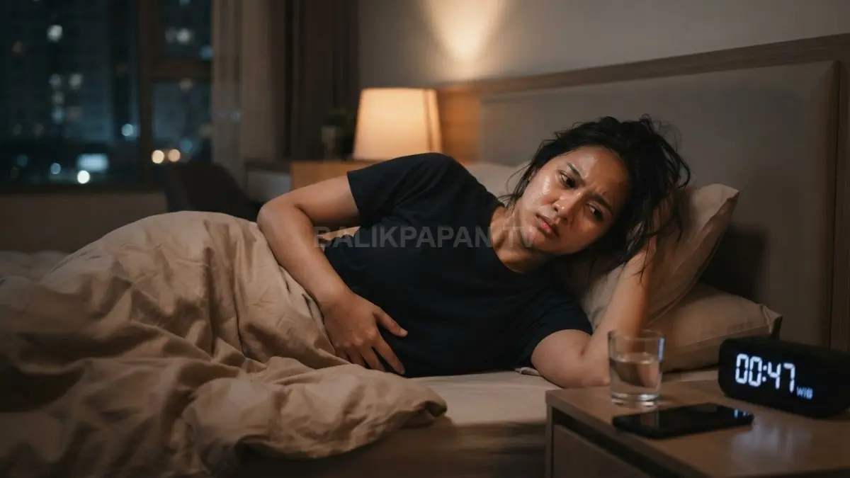 Makan terlalu dekat waktu tidur dapat mengganggu kenyamanan tubuh dan membuat kualitas istirahat menurun. (BTV/AI)

