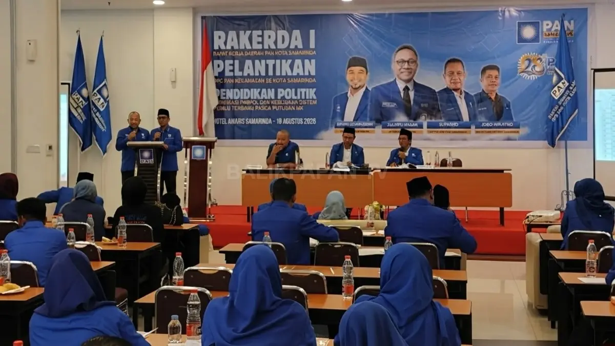 Jajaran pengurus DPD dan DPC PAN Samarinda menghadiri pelantikan pengurus cabang dan Rakerda di Amaris Hotel Samarinda. (DOK. BAYU ROLLES/KP)