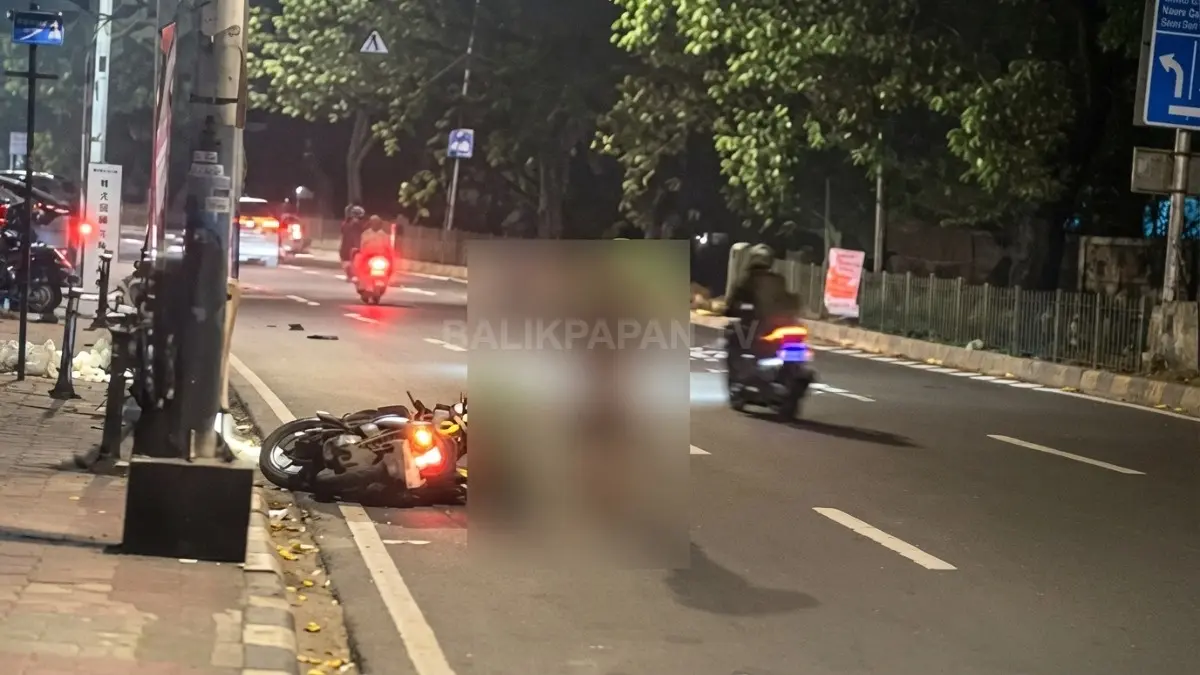 Situasi Jalan Raya Lenteng Agung setelah aksi pria menyerang sejumlah pengendara motor.