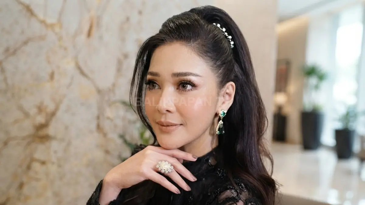 Maia Estianty menjadi sorotan setelah unggahan Threads tentang kondisi warga Kalimantan terdampak kabut asap ramai diperbincangkan. (BTV/AI)