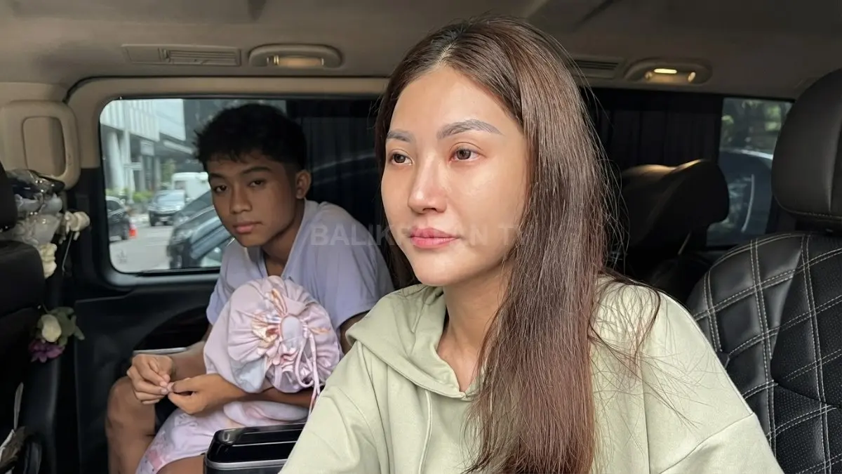Potret Sarwendah bersama saat isu pertemuan anak dengan Ruben Onsu kembali menjadi perhatian publik.