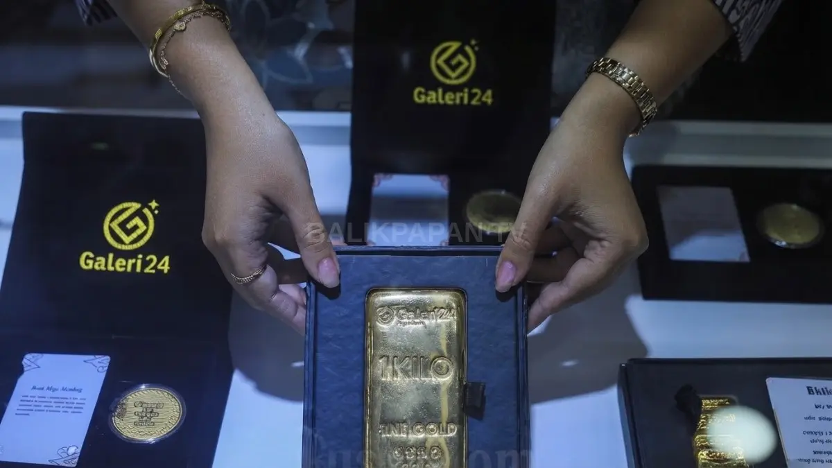 Harga emas dunia berpeluang menembus US$4.700 per troy ounce didukung penurunan yield Treasury dan minyak global