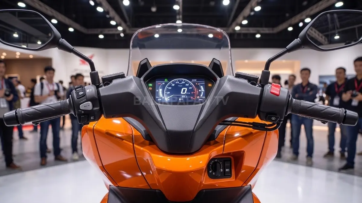 Panel TFT 7 inci, dashcam jadi andalan