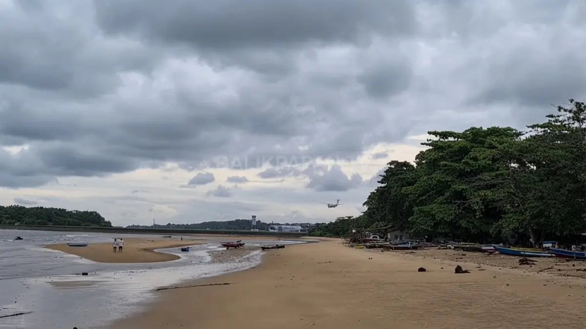 Pantai Seraya Balikpapan dengan panorama laut dan kawasan pesisir dekat Bandara Sepinggan.