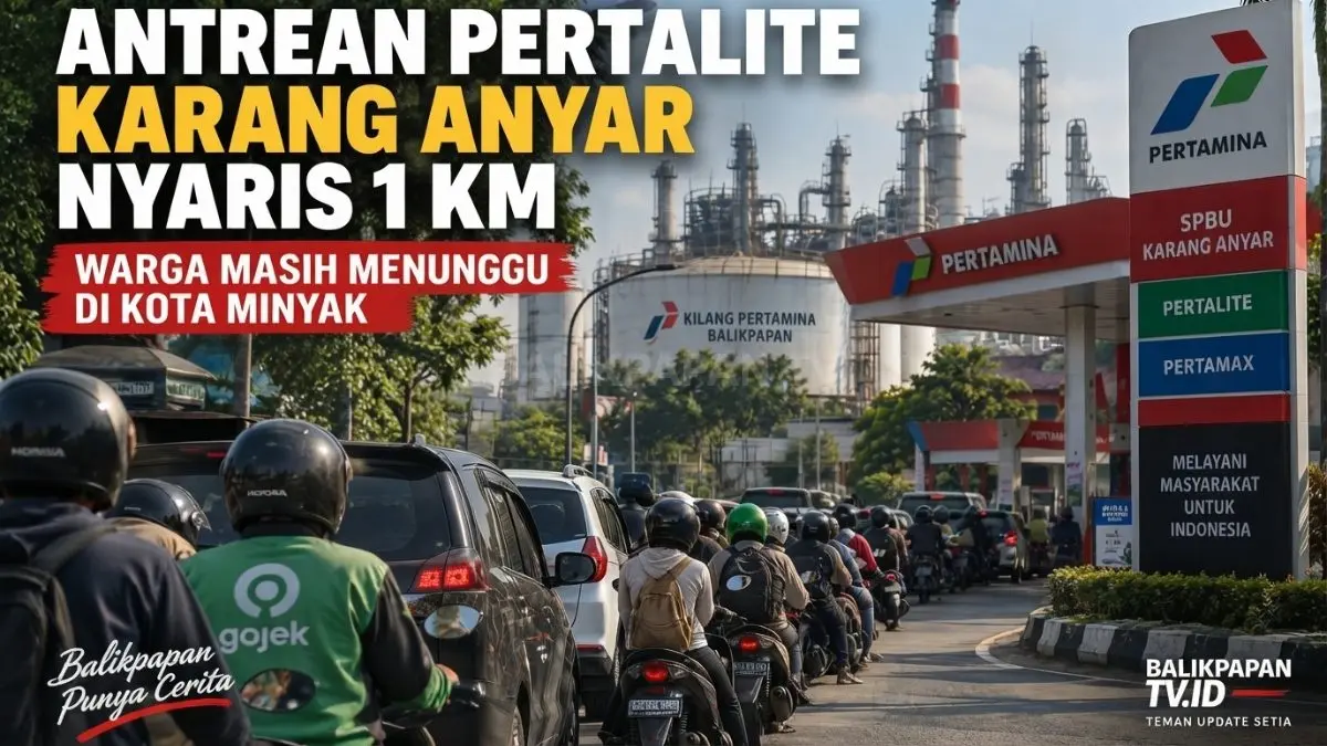 Ilustrasi Pengemudi kendaraan roda dua dan roda empat menunggu giliran mendapatkan Pertalite di SPBU Karang Anyar.