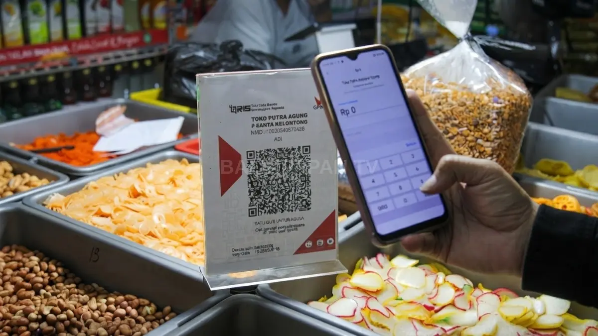 QRIS menembus 15 miliar transaksi, mencerminkan pesatnya adopsi pembayaran digital masyarakat Indonesia hingga kini 