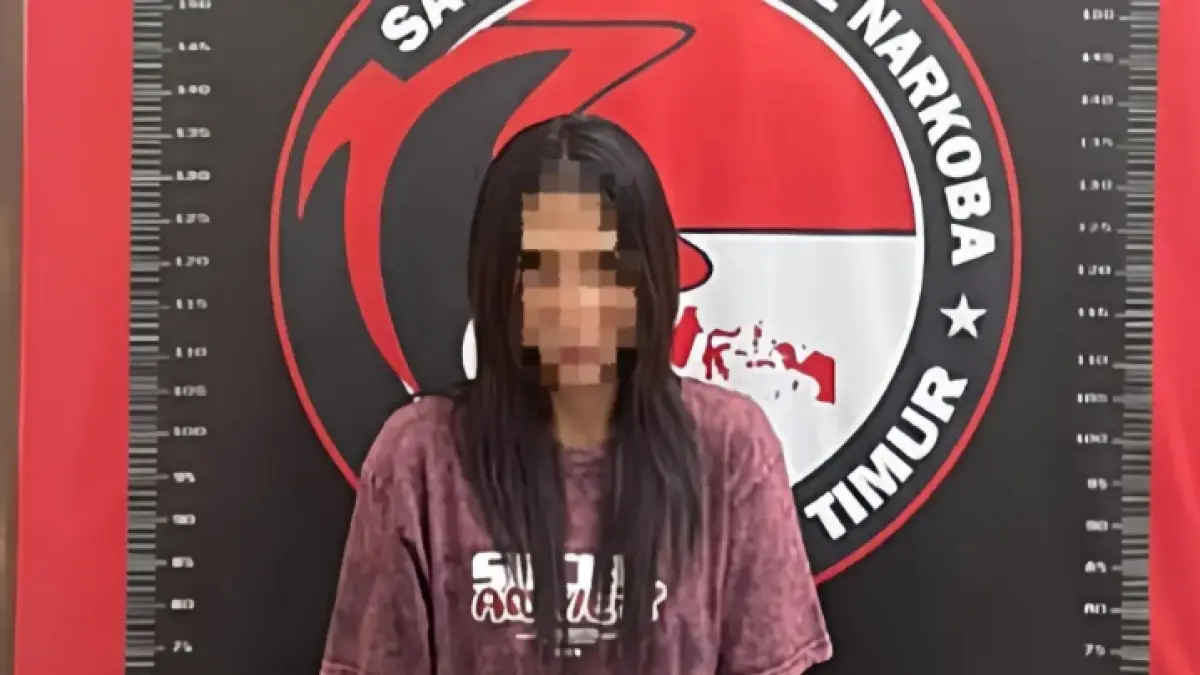 Polisi mengamankan perempuan di Kongbeng setelah penyelidikan mengungkap dugaan peredaran narkotika. (IST)