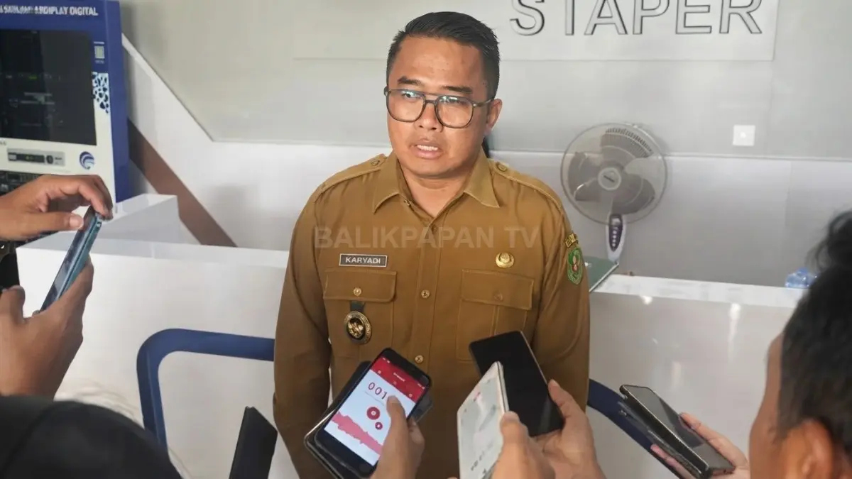 Ilustrasi aktivitas industri pengolahan dan kawasan ekonomi di Kutai Timur yang mendukung pengembangan hilirisasi komoditas lokal.