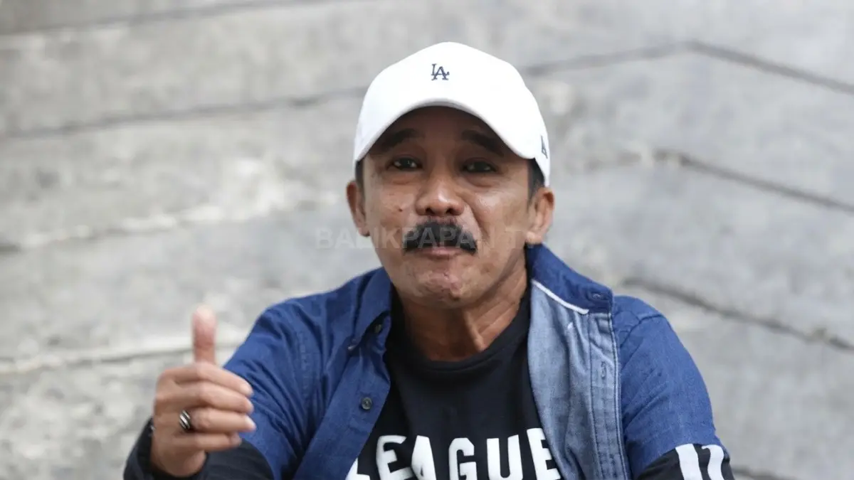 Opie Kumis saat berbincang dalam podcast PWK bersama Gofar Hilman dan mengungkap kisah kehidupan rumah tangganya.