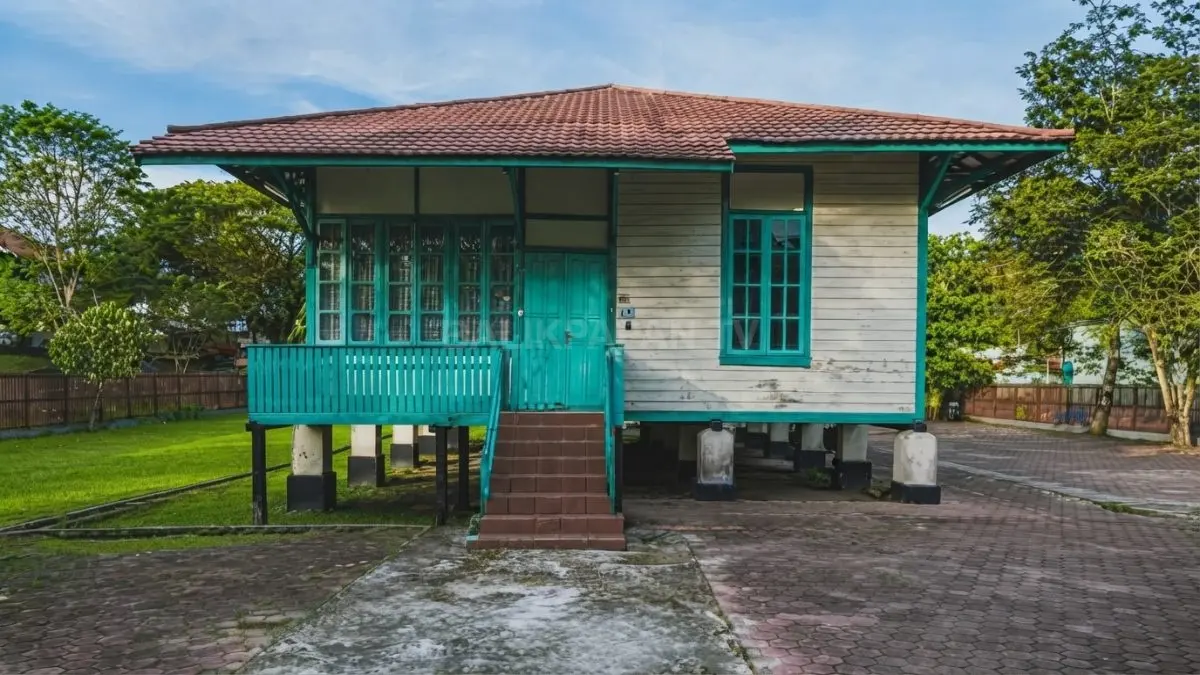 Rumah Dahor menjadi bagian jejaring sejarah kota melalui kolaborasi pengelola arsip lokal dan sejarawan Balikpapan. (CR: Indonesia.travel)