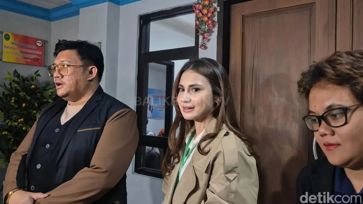 Raisya Bawazier hadir di Pengadilan Agama Jakarta Pusat mengikuti proses mediasi perceraian dengan Muhammad Zidan.