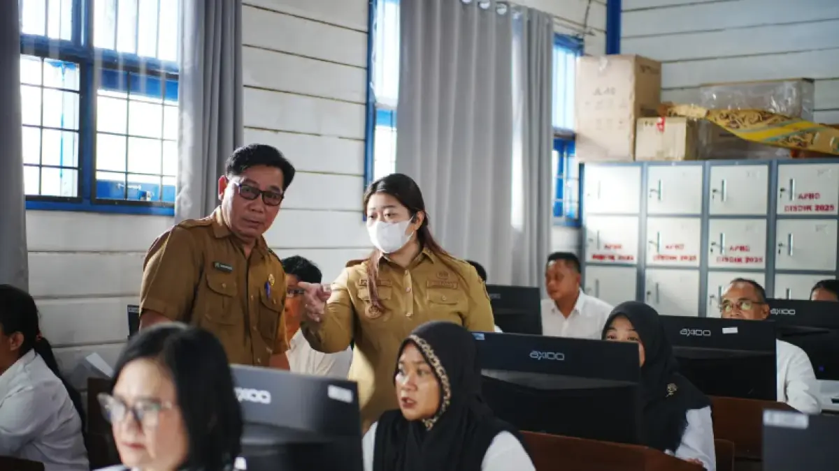 57 guru mengikuti seleksi BCKS untuk mengisi 30 posisi kepala sekolah kosong di Mahulu. (JODY KRISTIANTO/KP)