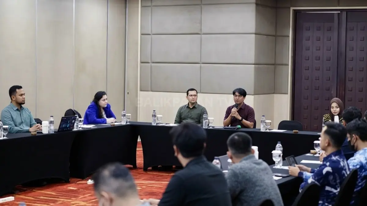 Direktur Utama LPDB Koperasi Krisdianto saat memberikan arahan dalam FGD penguatan mitigasi risiko hukum dan pengelolaan dana bergulir di Bandung.