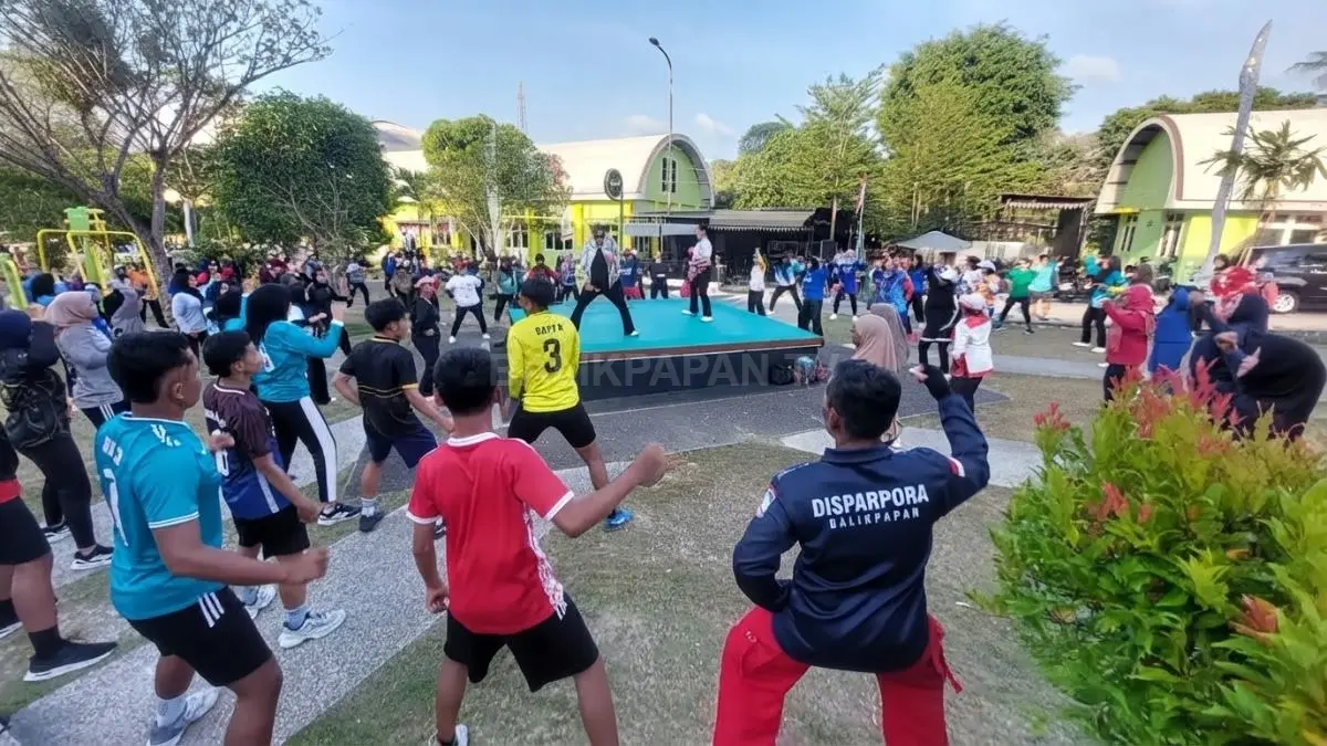HAORNAS Masyarakat dan pegiat olahraga antusias mengikuti senam bersama dalam peringatan Haornas 2026. (DOK. OKTAVIA MEGARIA/KP)