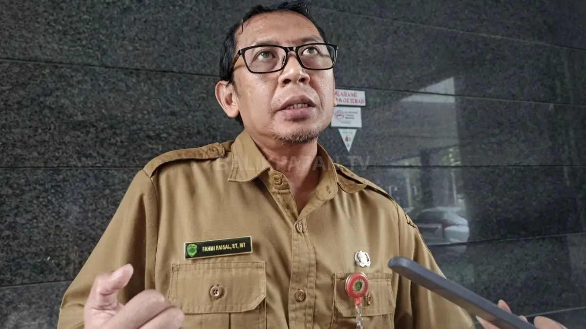 Aktivitas distribusi bahan pangan menuju wilayah Long Pahangai dan Long Apari, Mahakam Ulu.